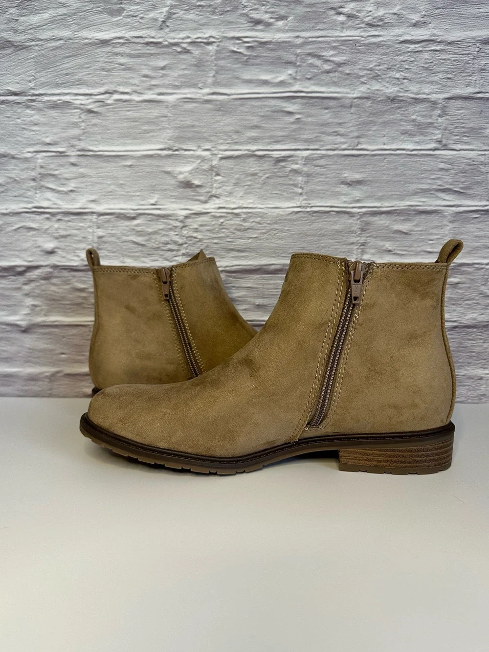 Women’s Sonoma Brantlee boots. Size 8.5 NIB